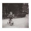 Photo d'époque Enfance n°27 - enfant sur un tricycle