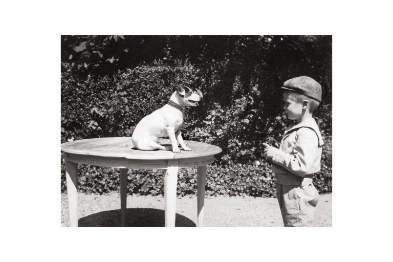 Photo d'époque Enfance n°29 - enfant dresseur de chien