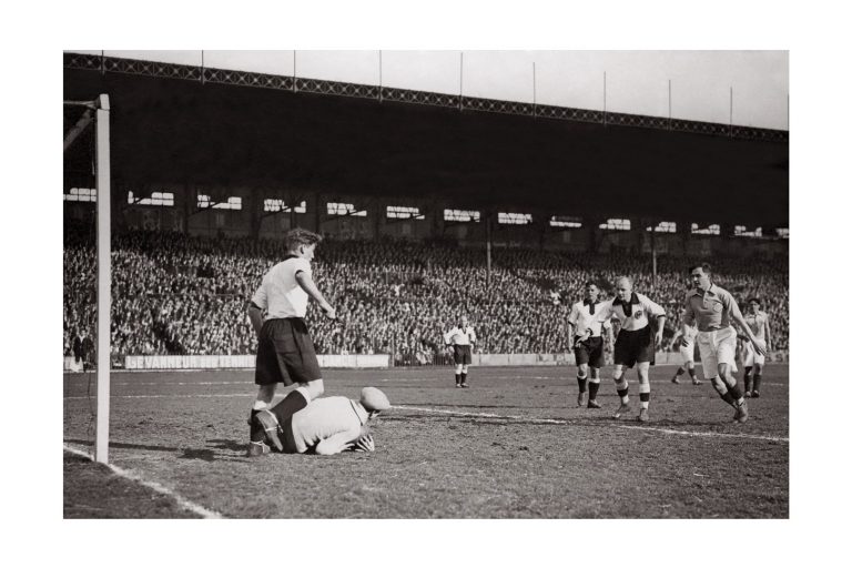 Photo d'époque SPORT n°86 - Football France contre Allemagne au stade de Colombes en 1931