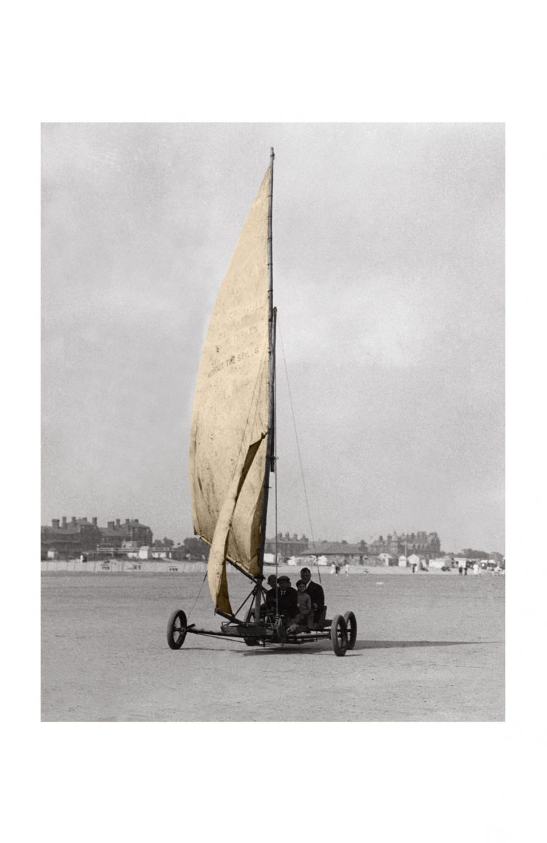 Photo d'époque Mer couleur n° 44 - char à voile plage de Skégness (GB) - Photographe Victor Forbin (60x90)