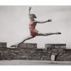 Photo d'époque Sport couleur n° 01 - Danse classique en bord de mer (70x105)