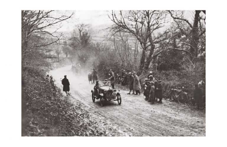 Photo d'époque Automobile n°92 - course de voitures