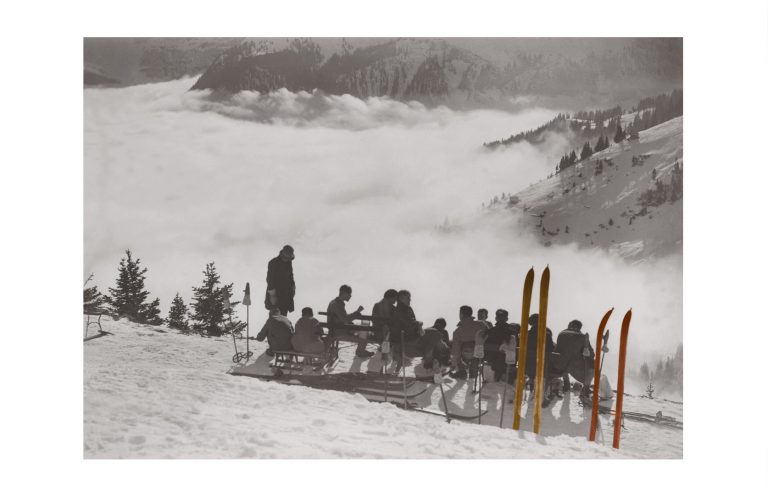 Photo d'époque Montagne couleur n°88 - pique-nique dans la neige
